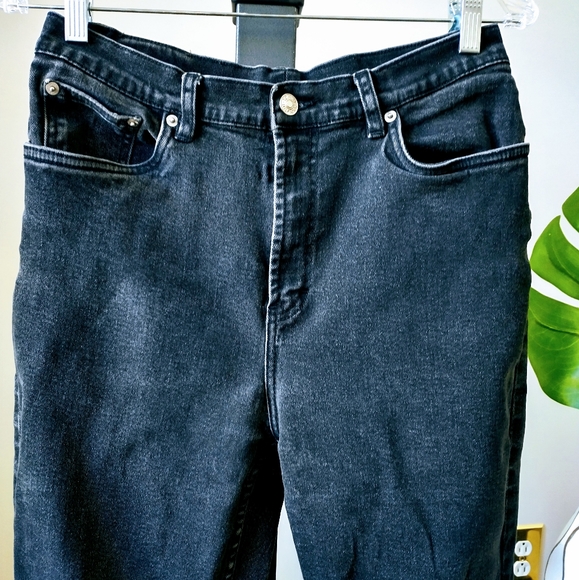 TOMMY HILFIGER Whiskered High Rise Jeans - Picture 6 of 10
